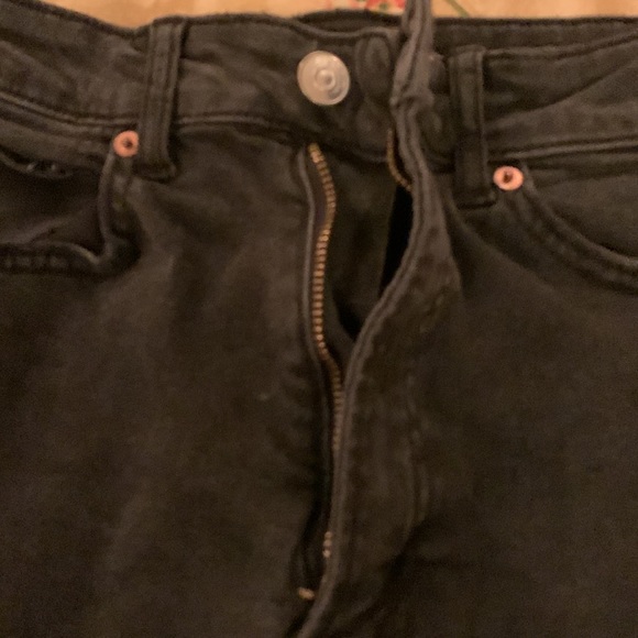 H&M mom jeans - Picture 2 of 4